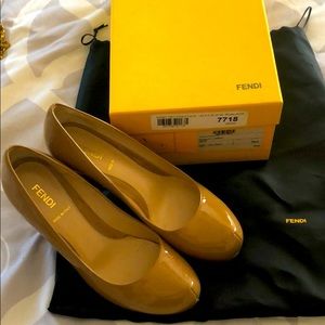 Gorgeous FENDI pumps!